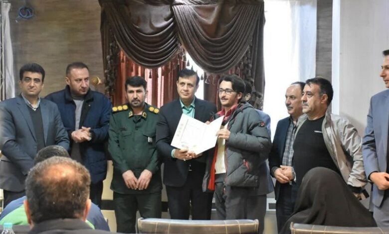 قهرمانان ورزشی بیماران خاص چهارمحال و بختیاری تجلیل شدند