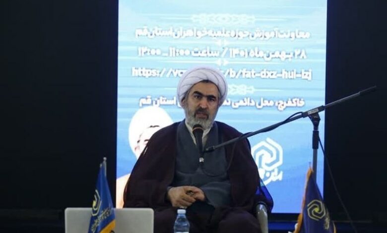 مرحوم آیت الله حائری برای بازسازی حوزه علمیه قم کادرسازی کرد