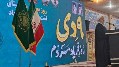 مسئولان به فکر معیشت مردم باشند/ فضای مجازی مسئله نیست