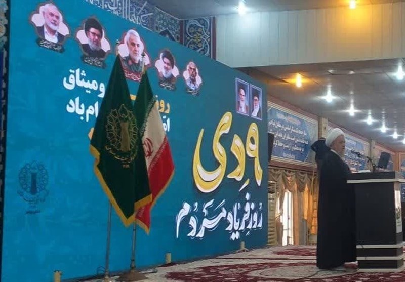 مسئولان به فکر معیشت مردم باشند/ فضای مجازی مسئله نیست