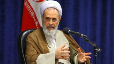 مهم‌ترین مأموریت روحانیت در مسجد و منبر اجرا می‌شود