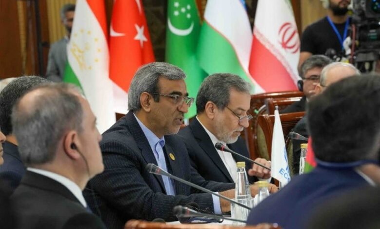 موافقت رئیس بانک اکو با پرداخت تسهیلات به طرح‌های مشهد
