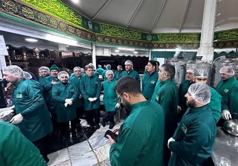 میهمان دزفولی‌ها در چایخانه بهشت رضا(ع)