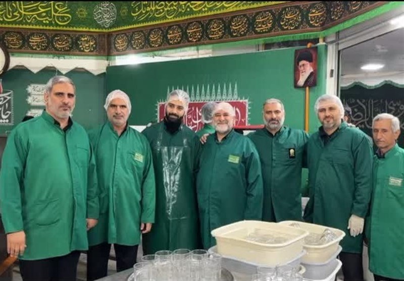 میهمان دزفولی‌ها در چایخانه بهشت رضا(ع)