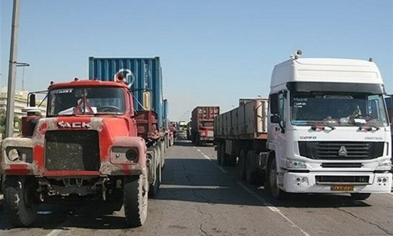 پاسخ راهداری کاشان به گلایه کامیون‌داران در تخصیص بار