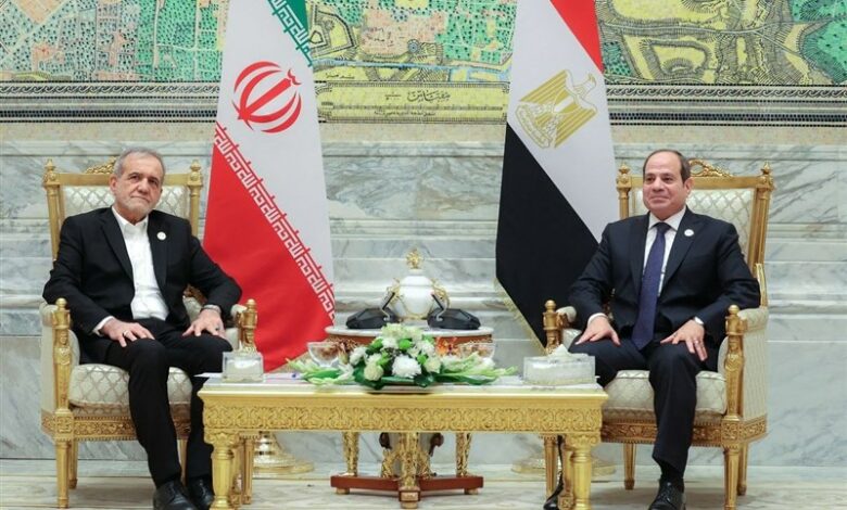 پزشکیان در مصر با السیسی ملاقات کرد
