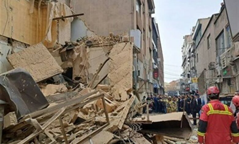 گفت‌وگوی استاندار خوزستان با اهالی ساختمان تخریب شده