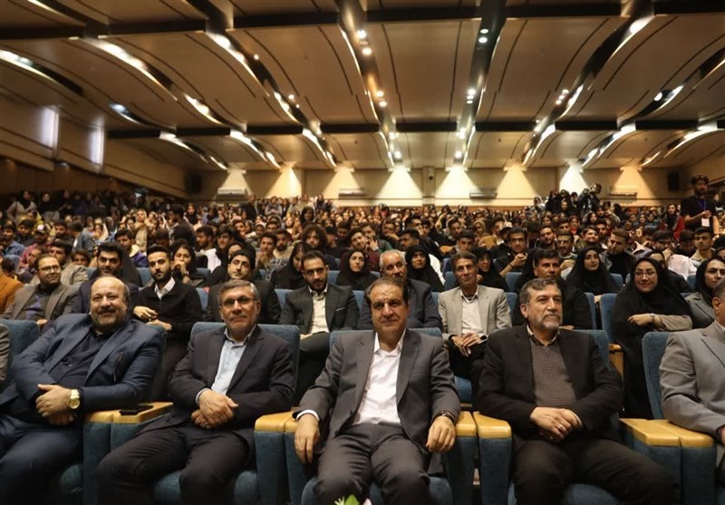 گفت‌وگوی چالشی دانشجویان دانشگاه ایلام با مسئولان