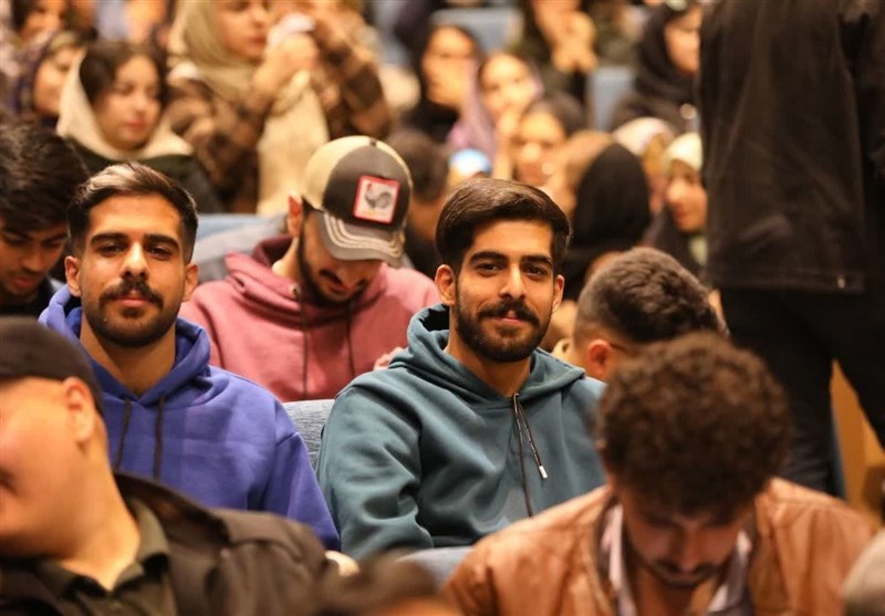 گفت‌وگوی چالشی دانشجویان دانشگاه ایلام با مسئولان