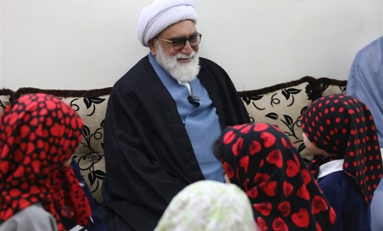 یلدای متفاوت تولیت آستان قدس رضوی در جمع کودکان بی‌سرپرست