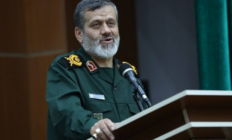 اصحاب رسانه در خط مقدم جنگ با دشمنان قرار دارند