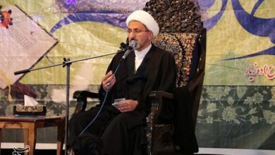 اعتکاف نورانیت را در جامعه گسترش می‌دهد
