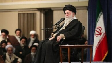 امام خامنه‌ای: نگذارید تبلیغات دشمن روی افکار عمومی اثر کند