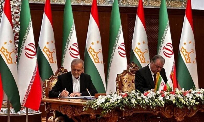 ایران و تاجیکستان 23 تفاهم‌نامه امضا کردند