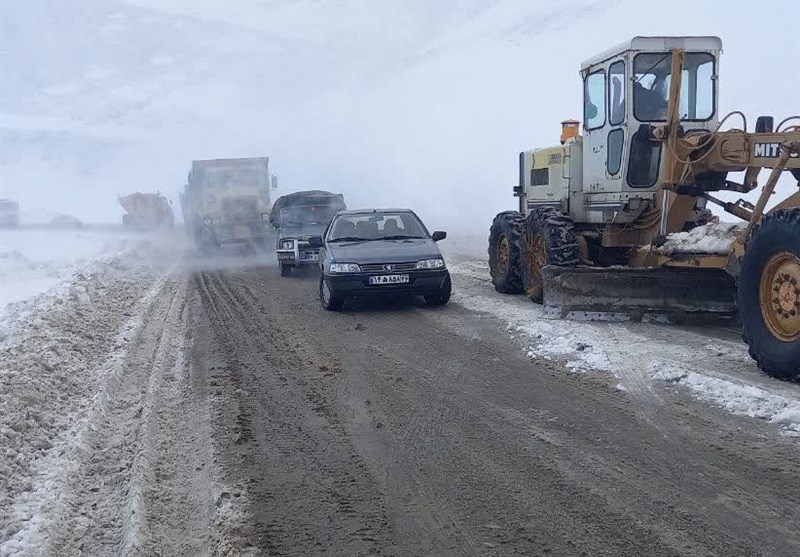 بارش 20 سانتی برف در راه‌های مواصلاتی گیلان/ یخبندان رسید