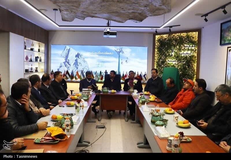 بازدید استاندار همدان از مجموعه تفریحی-توریستی گنج‌نامه