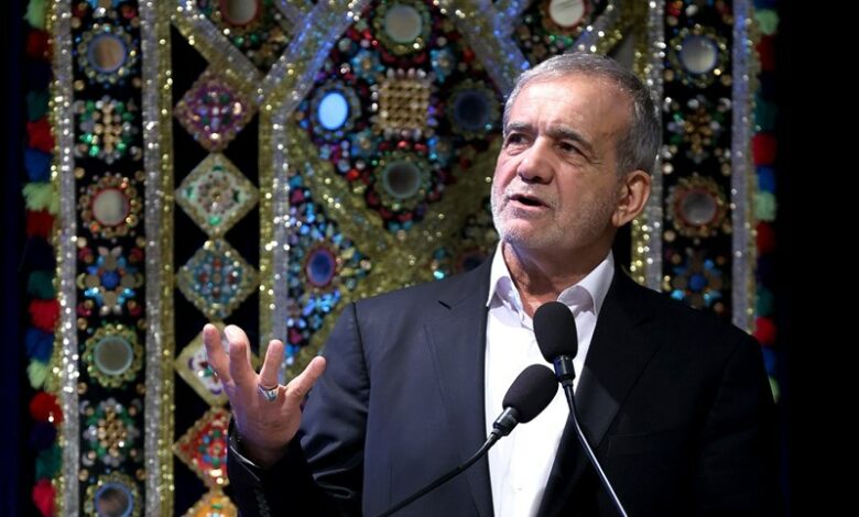بازدید پزشکیان از بندر شهید بهشتی در چابهار + فیلم