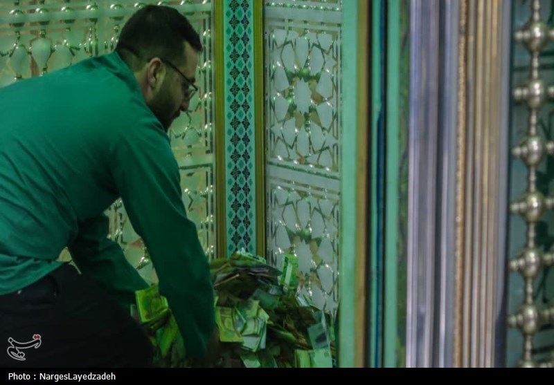 برگزاری غبارروبی حرم هلال بن علی آران و بیدگل+تصویر