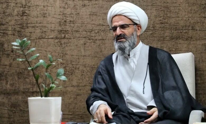 تأکید امام جمعه سمنان بر لزوم پاسخگویی به سوالات جوانان