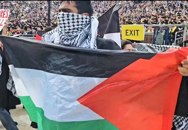 رهبر انقلاب , 
