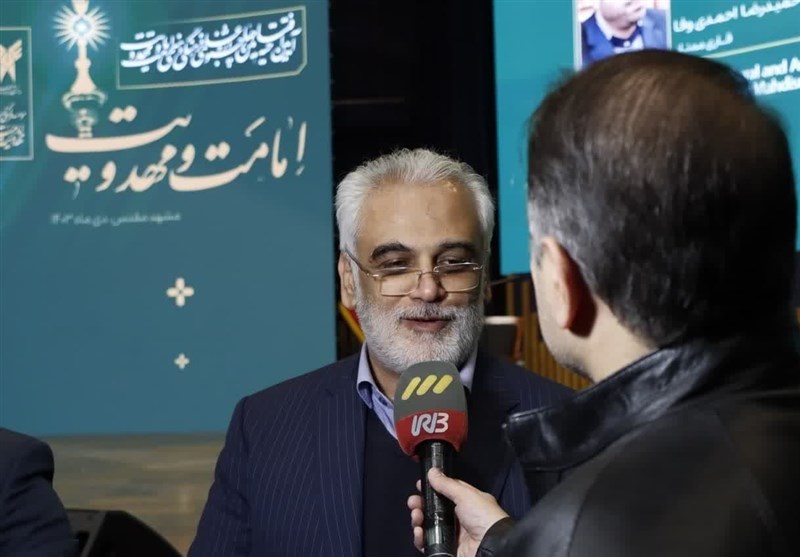 دانشگاه باید به جامعه راه‌حل نشان دهد