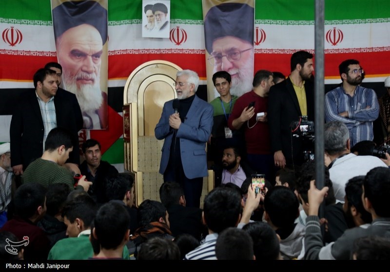 دشمن به دنبال دور کردن جوانان ایرانی از فضای معنوی است