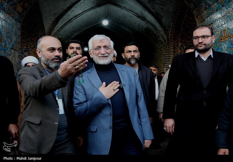 دشمن به دنبال دور کردن جوانان ایرانی از فضای معنوی است