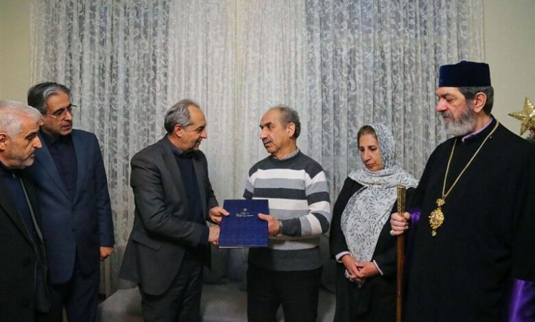 دیدار استاندار آذربایجان‌شرقی با 3 خانواده شهید ارامنه تبریز