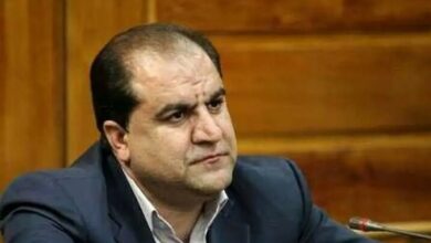 دیدار استاندار ایلام با خانواده شهیده ربابه کمالی