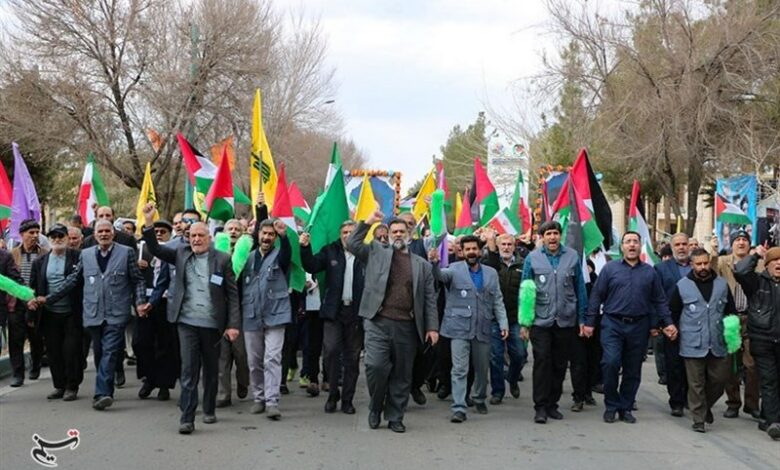 راهپیمایی با شکوه جمعه فتح در کرمان + تصاویر