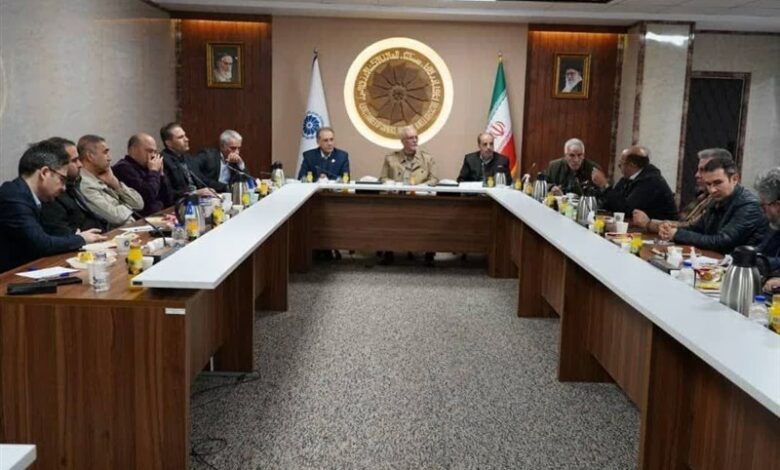 ضرورت ایجاد میز خدمت برای حل مشکلات فعالان اقتصادی