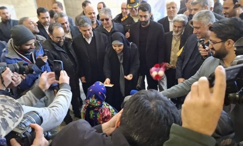 وزیر راه و شهرسازی وارد اردبیل شد