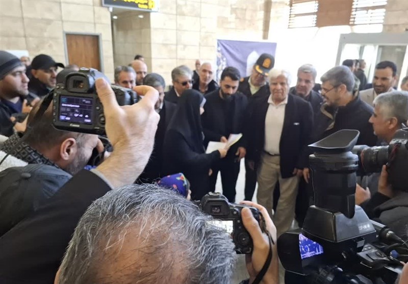 وزیر راه و شهرسازی وارد اردبیل شد