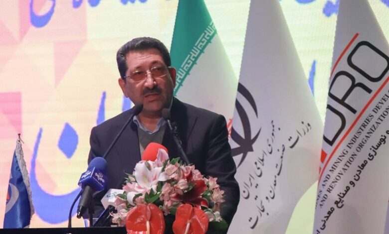 وزیر صمت: تجارت چمدانی و کوله‌بری را تسهیل می‌کنیم