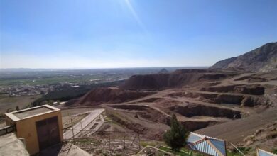 کوه‌های تاریخی شهرری قربانی کارخانه سیمان می‌شوند