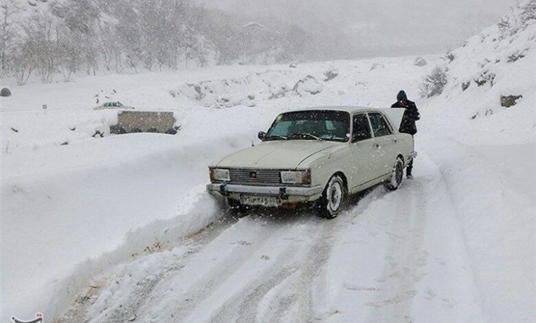 10 خودرو گرفتار در محورهای مواصلاتی کاشان آزاد شد