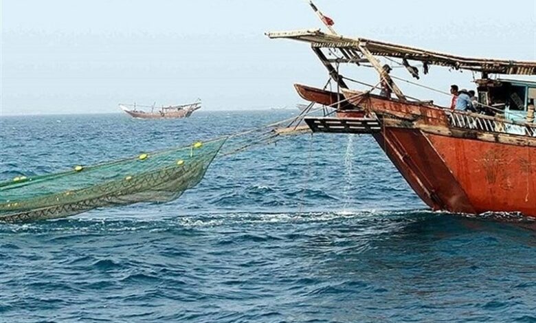 2 شناور صیادی متخلف ترال در سواحل بوشهر توقیف شد