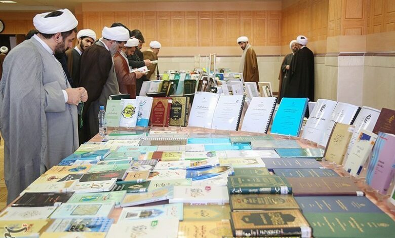 اختتامیه بیست و ششمین "همایش کتاب سال حوزه" در 18 بهمن
