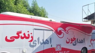 استقرار پایگاه سیار اهدا خون در مسیر راهپیمایی ساری