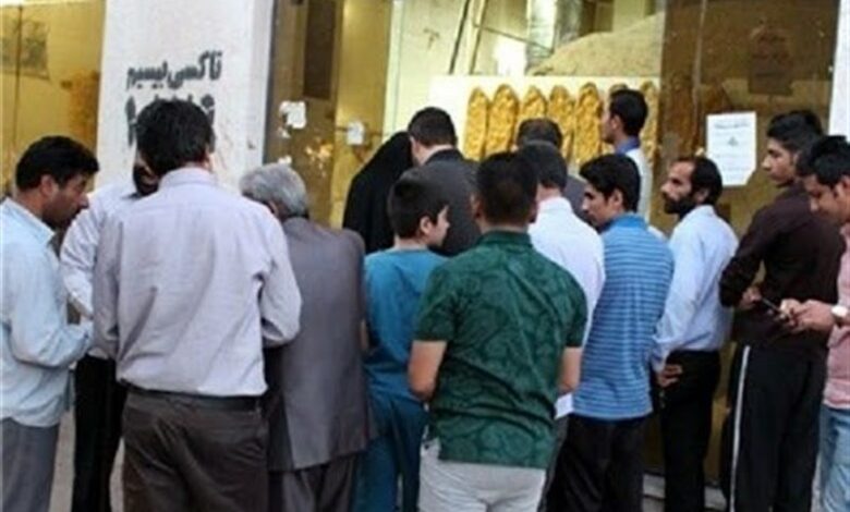 تداوم صف‌های طولانی نان در گلستان/ کجای کار می‌لنگد؟