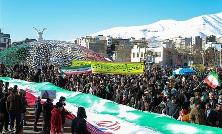 راهپیمایی 22بهمن کردستان/شکوه دشمن‌شکن شیعه و سنی