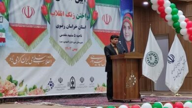 زنگ پیروزی انقلاب در مدارس مشهد به صدا در آمد
