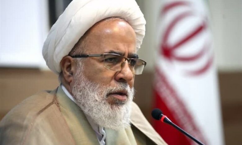 سرگردانی استکبار در مقابل بصیرت ملت ایران