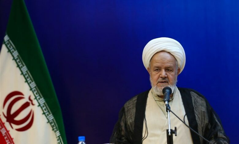 سعیدی: طبق تجربه دلیلی برای مذاکره با آمریکا نداریم