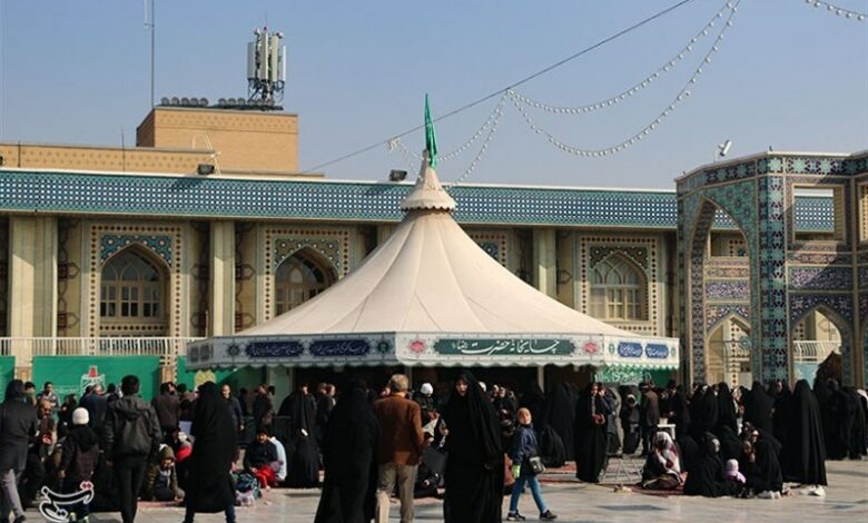 شروع به‌کار خادمان کرمانی در چایخانه حرم امام رضا (ع)