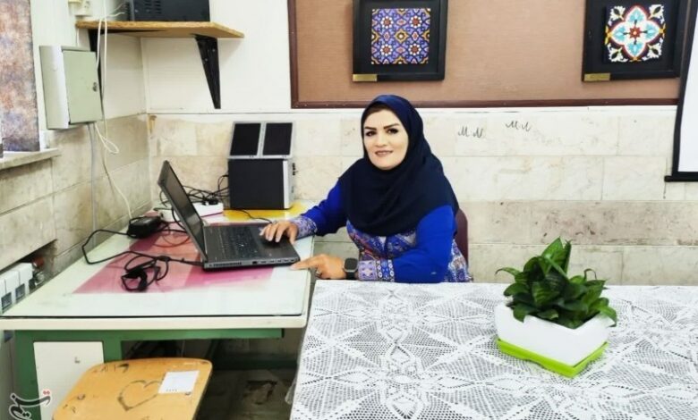 معلمی که دنیای هنرجویانش را تغییر داد؛ اقتصاد مقاومتی موفق