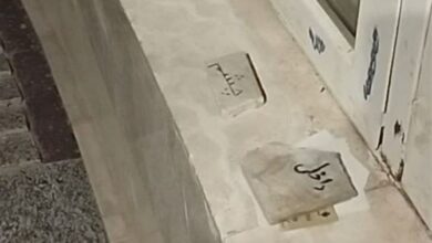 نوبت‌دهی عجیب بیماران با سنگ و کاغذ در یک بیمارستان لرستان!