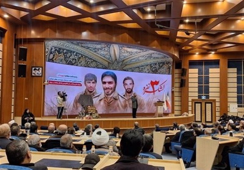 کتاب «فانوسی که افسانه نبود» به قلم حمید حسام رونمایی شد