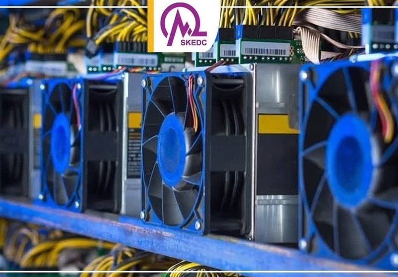 توقیف یک لنج با 176 دستگاه ماینر قاچاق در خلیج فارس