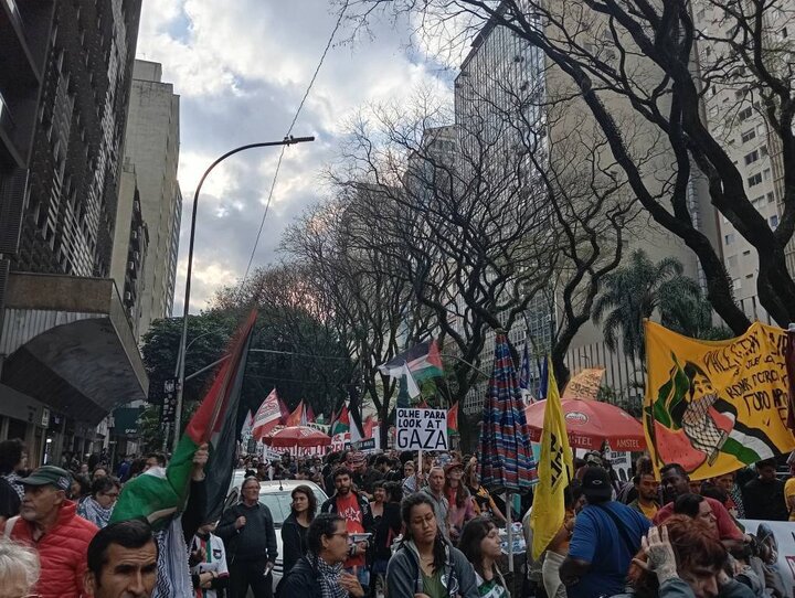 برگزاری تظاهرات گسترده در برزیل در حمایت از کاروان «صمود» + فیلم و عکس